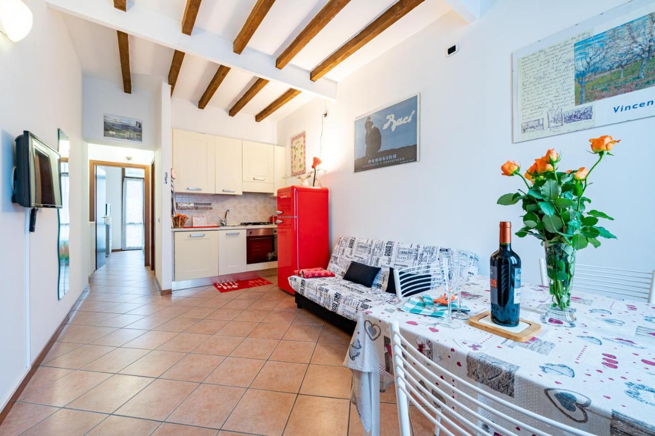 Parma Historic Center Apartment 7Min From Duomo Buitenkant foto