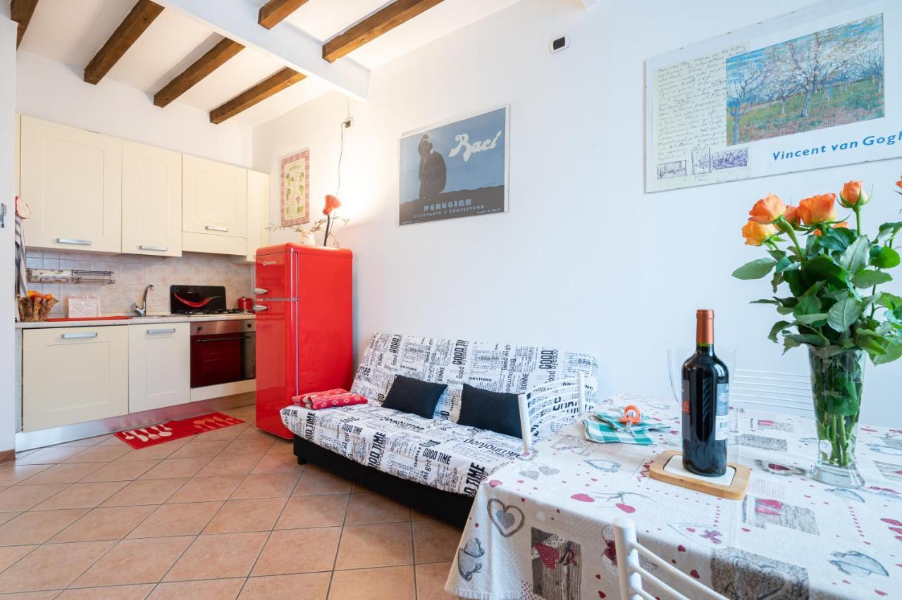 Parma Historic Center Apartment 7Min From Duomo Buitenkant foto