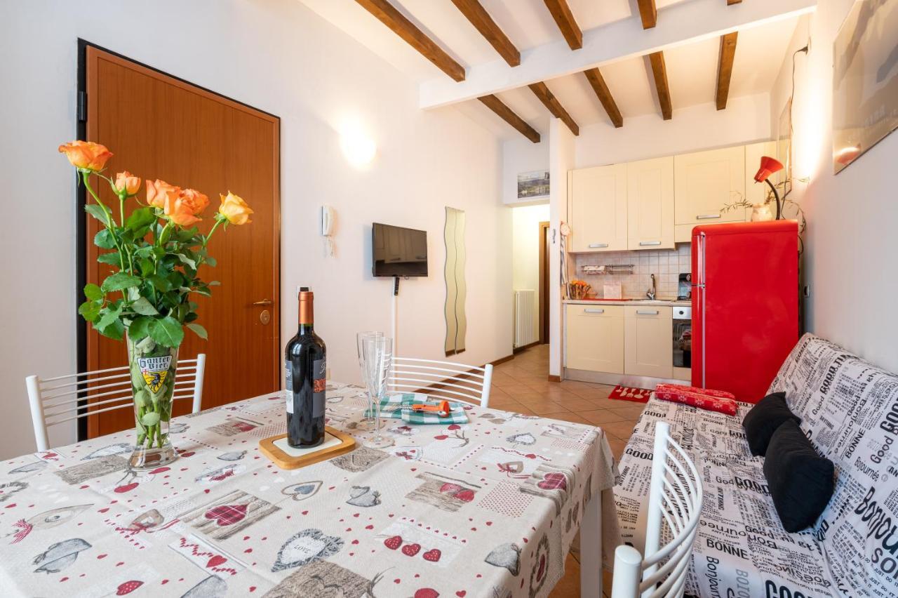 Parma Historic Center Apartment 7Min From Duomo Buitenkant foto